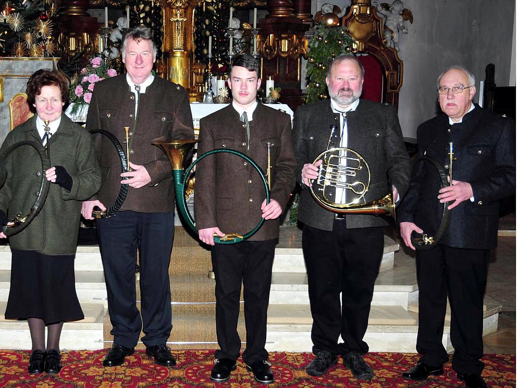 Reißinger Gäuboden-Hubertusbläser in der Pfarrkirche Mariä Himmelfahrt in Oberschneiding