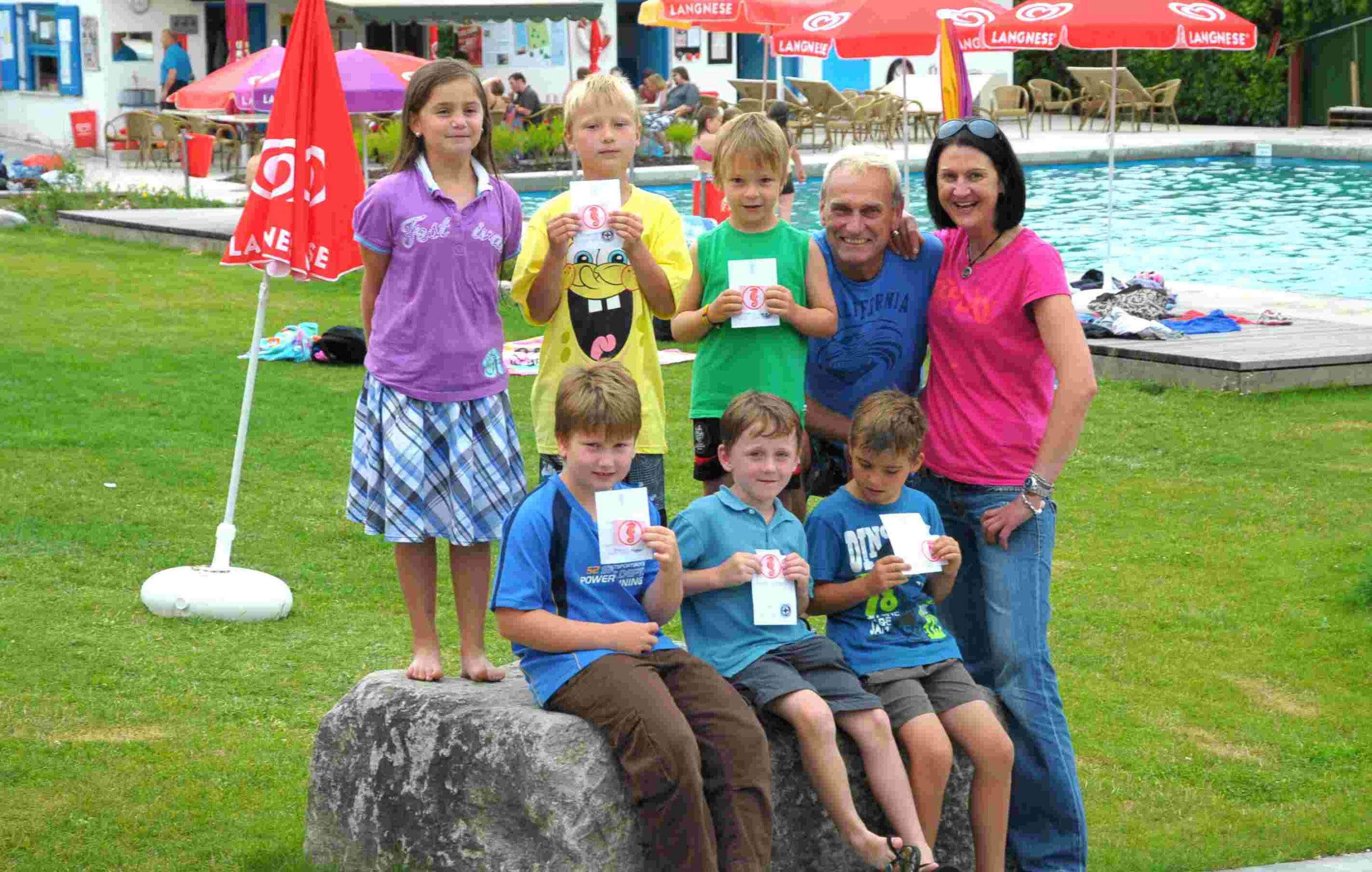 Ein Teil der Kinder im Naturbad Oberschneiding