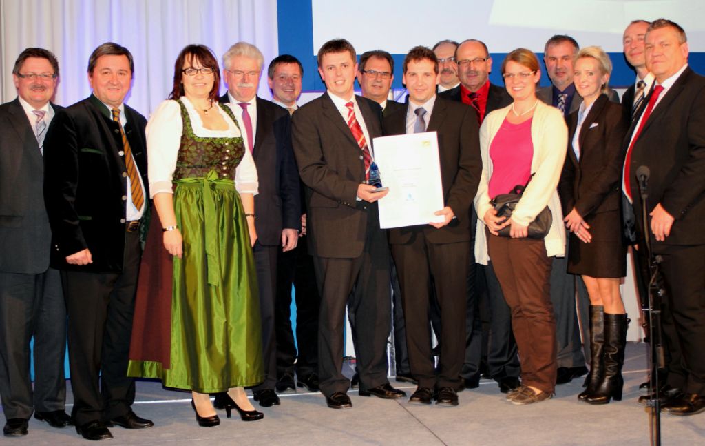 Die Delegation aus Oberschneiding mit BGM Ewald Seifert, Landrat Alfred Reisinger und Wirtschaftsreferent Erich Brunner vom Landratsamt Straubing-Bogen, Staatsminister  Martin Zeil und Staatssekretär Gerhard Eck 