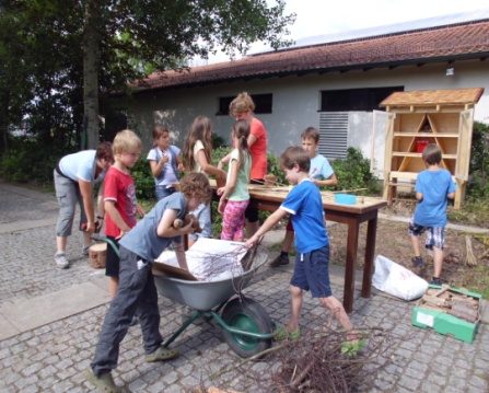 Aktivitäten der Gruppe Schmetterling und Löwenzahn