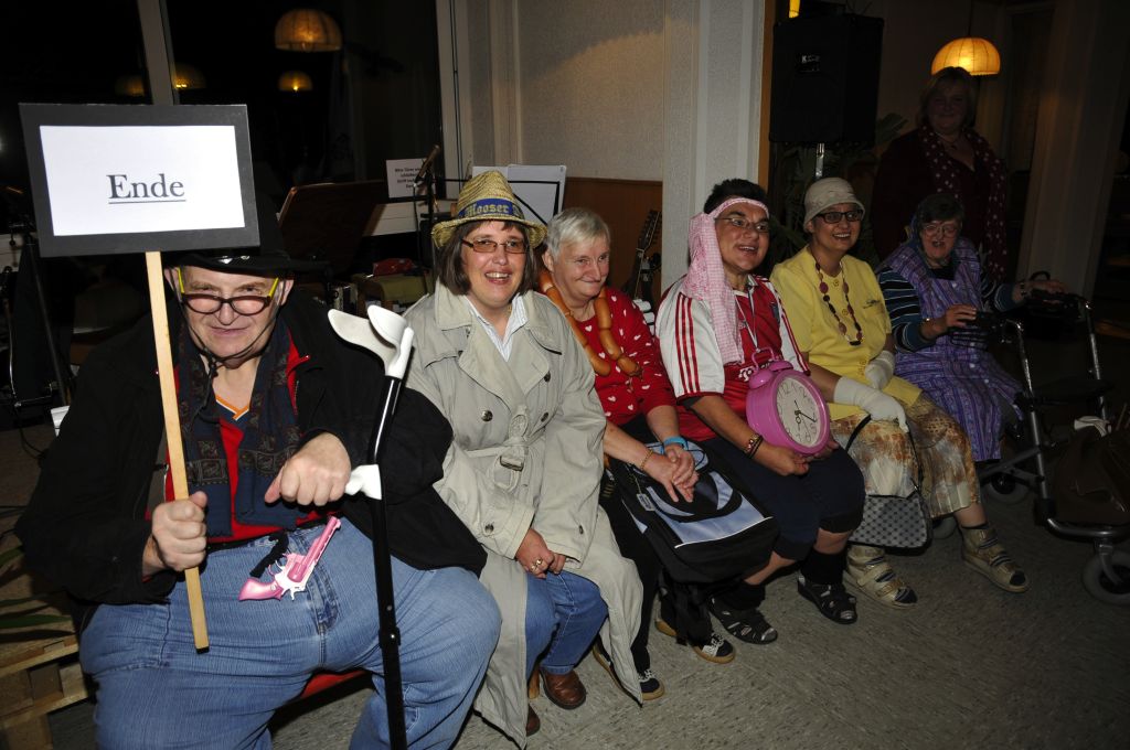 Die Akteure beim Theaterstück "Im Park”.