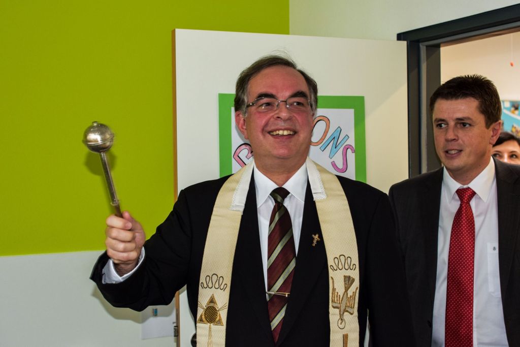 Segnung durch Pfarrer Dr. maier