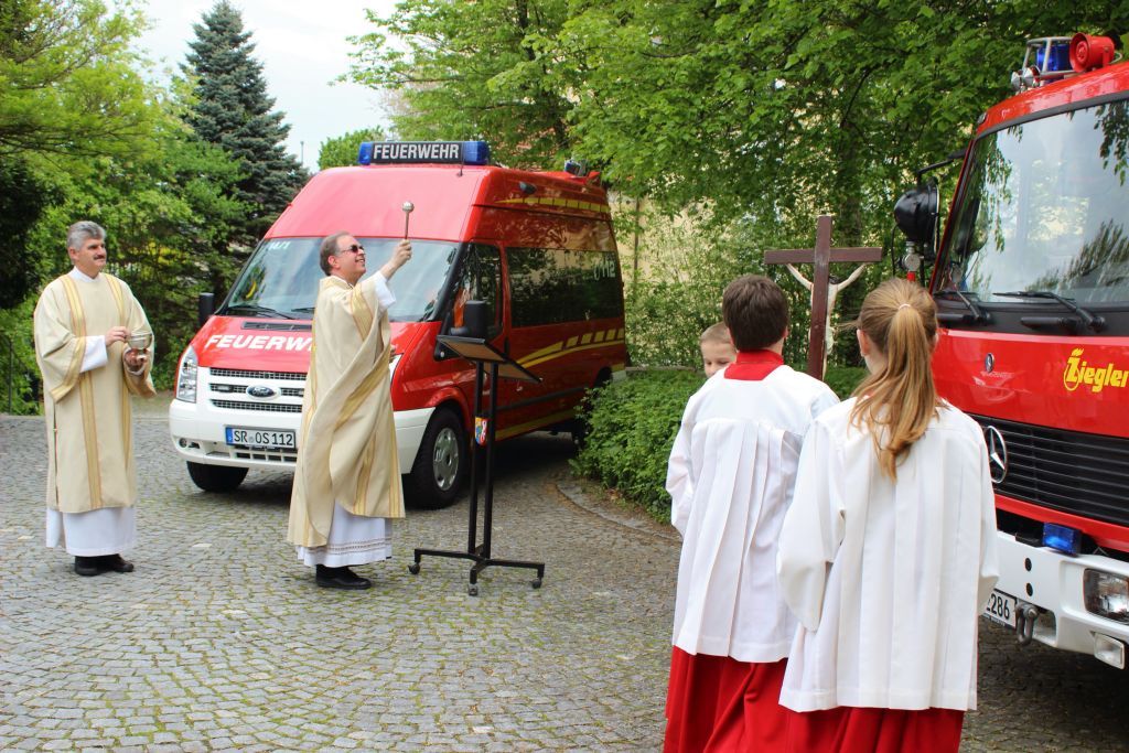 2014-05-07 Feuerwehr Segnung Fahrzeug