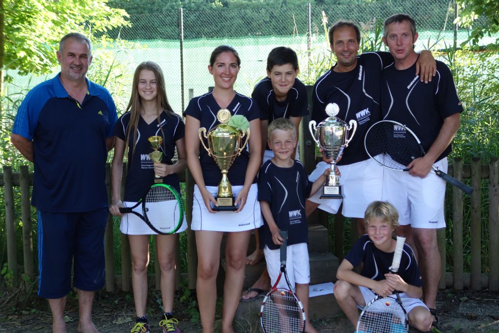 2014-07-08 Tennis Vereinsmeisterschaft Gruppenfoto Sieger