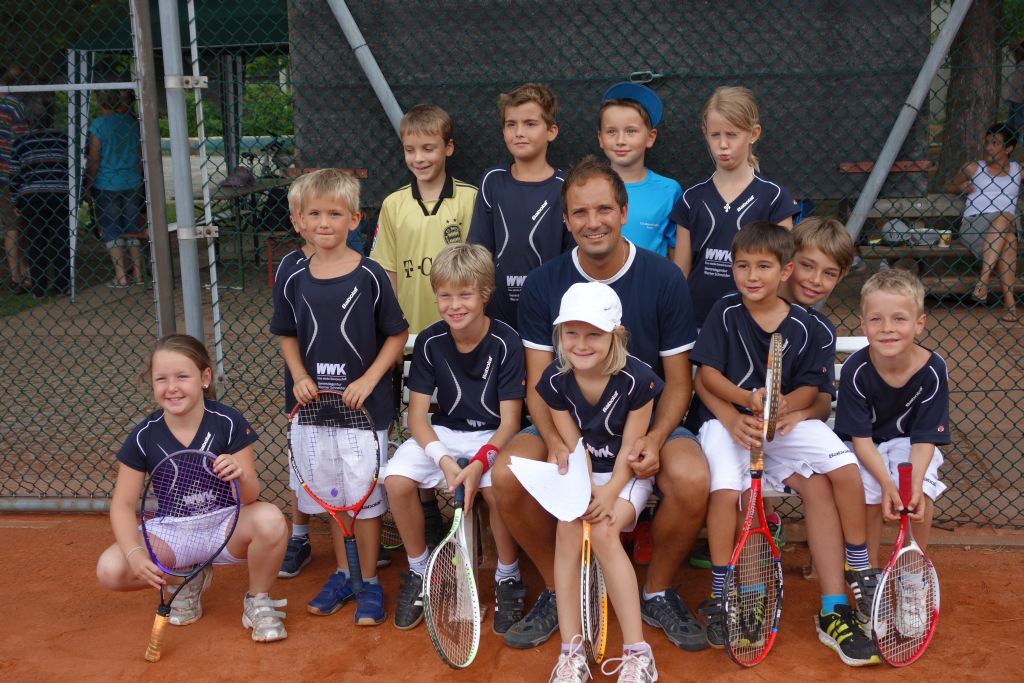 2014-07-08 Tenniskinder mit Trainer Stefan Lobmeyer
