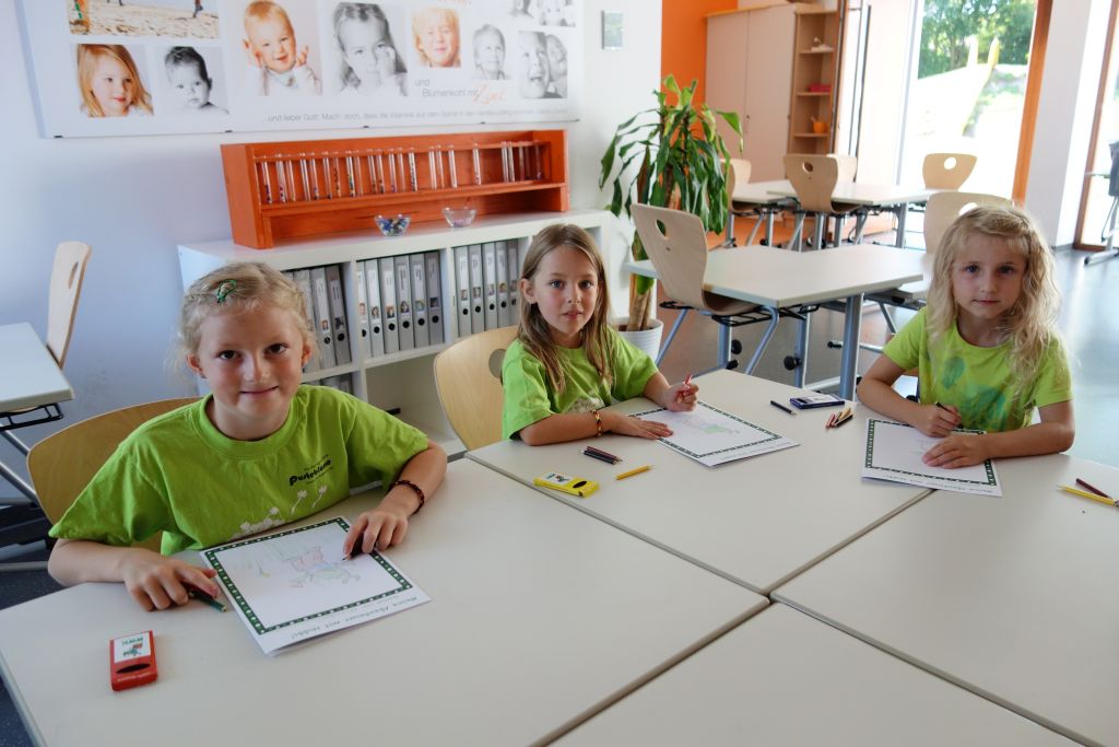 2014-07-15 WWK Maltag Kinder beim Malen