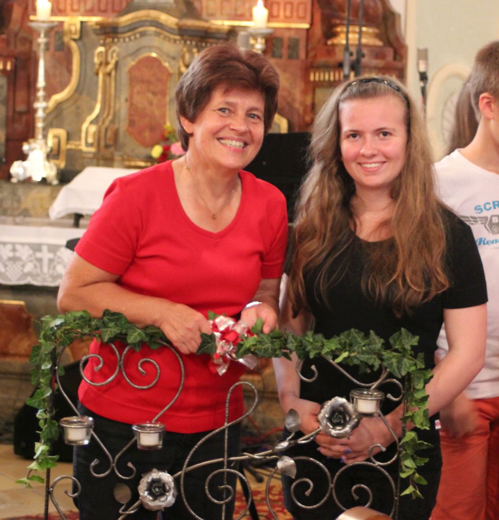 2014-09-08 Junior Choir Geschenkübergabe