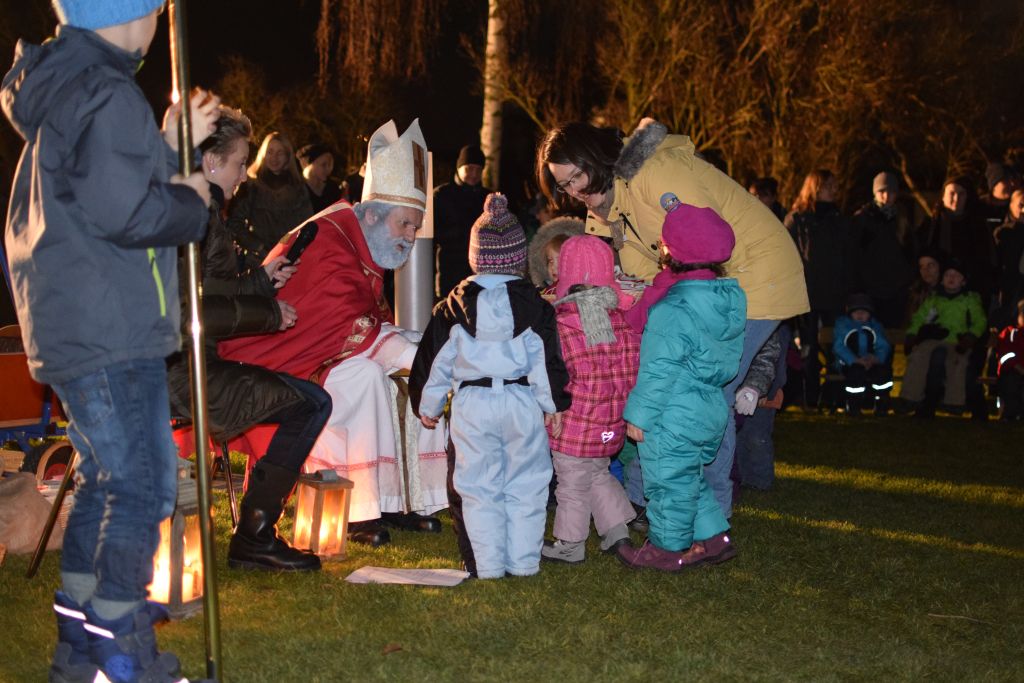 Der Nikolaus besuchte die Kita Oberschneiding
