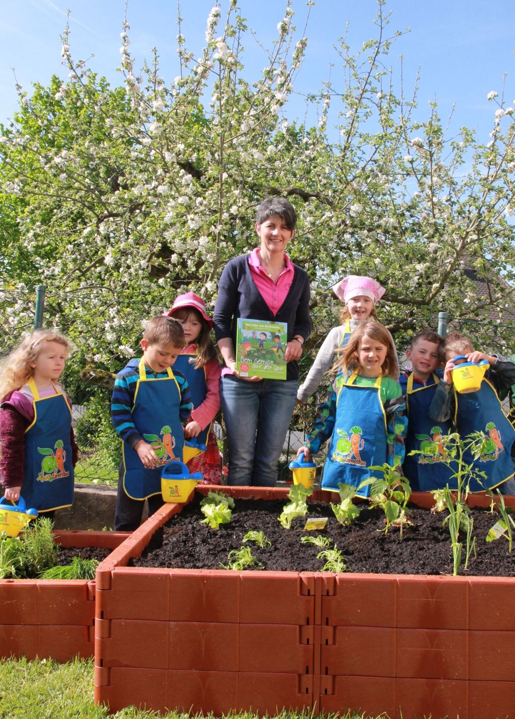 2015 05 11 Edeka Hochbeet für Kindergarten Reißing 2