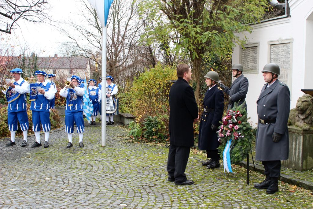 2015 11 15 Volkstrauertag Oberschneiding