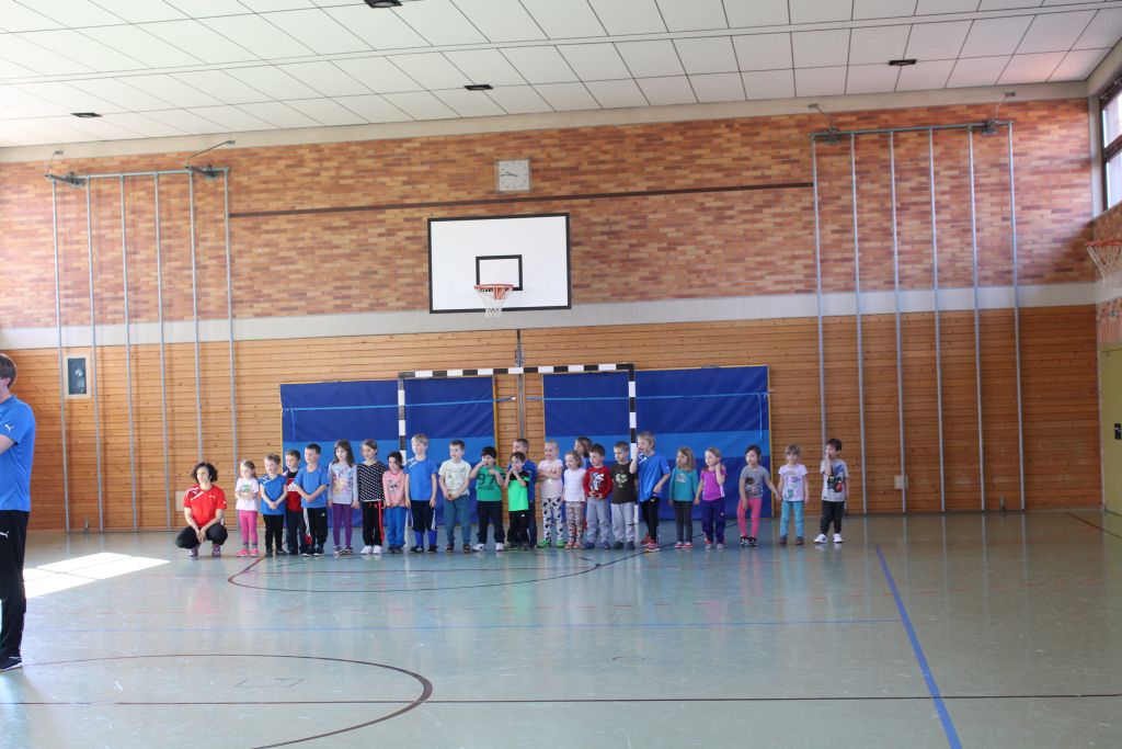 2016 04 19 Fussball schnuppern Kindergarten 1