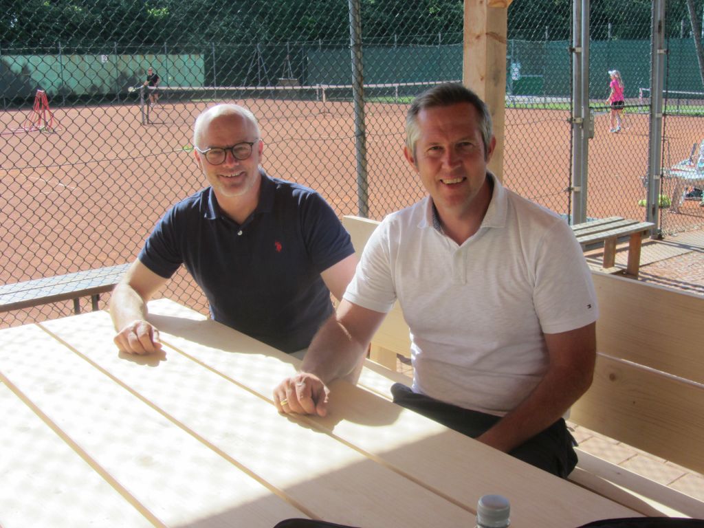 2018 06 05 Sitzbank Tennis