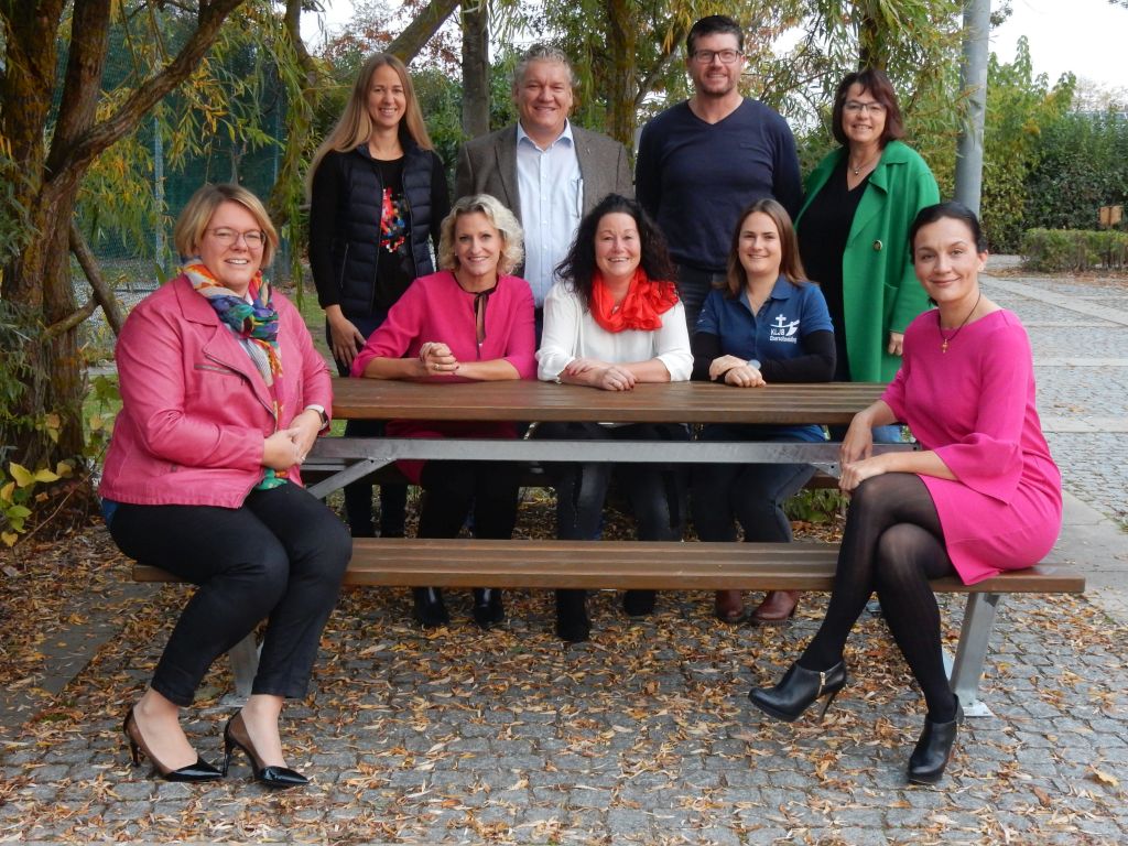2019 10 24 Spende Sitzgruppe Schule
