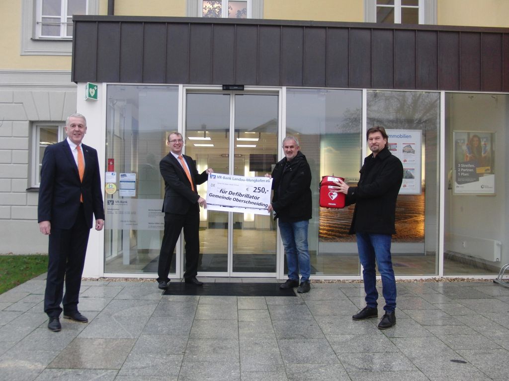 2020 11 11 Spende Defi VR Bank