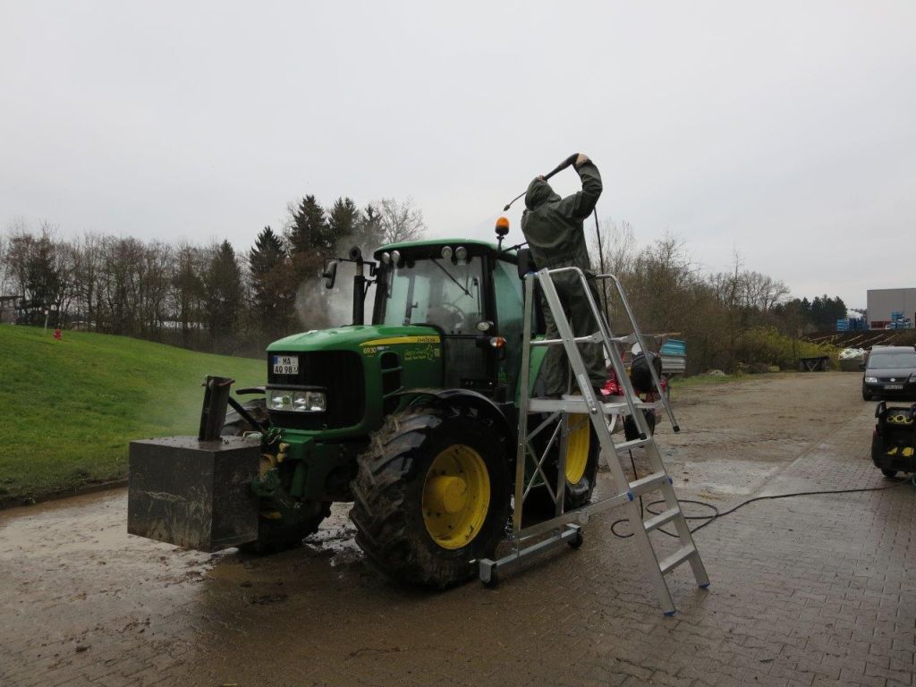 Arbeiten auf der Leiter tabu4