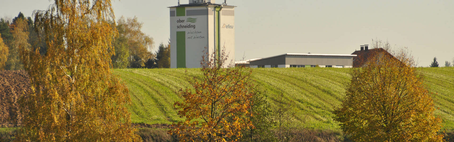 Panoramafoto mit ef.eu Gebäude im Hintergrund