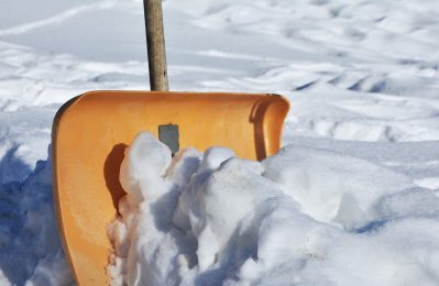 Schneeschaufel